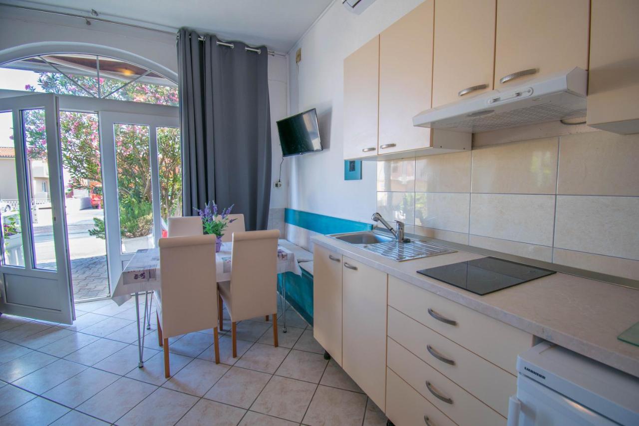 Family Apartment Manuela - Baška Voda Exterior foto